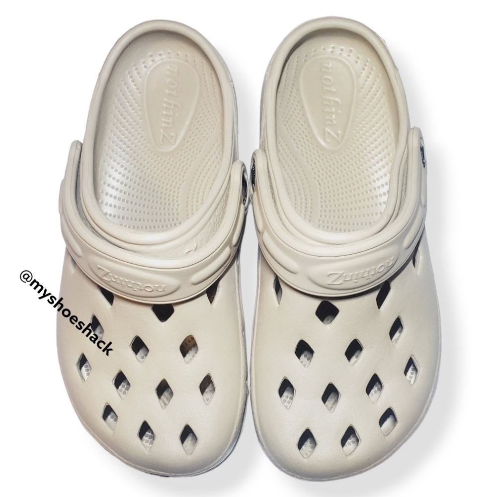 #678 New Nothinz Women's Creamy Tan Clogs Sandals Water Shoes 5 5L Shoes